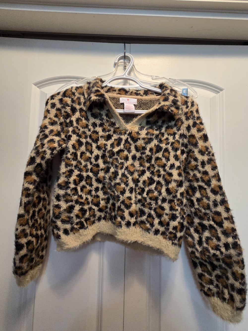 LuLurain Kids Leopard Print Fuzzy Pullover Sweater - Beige/Black